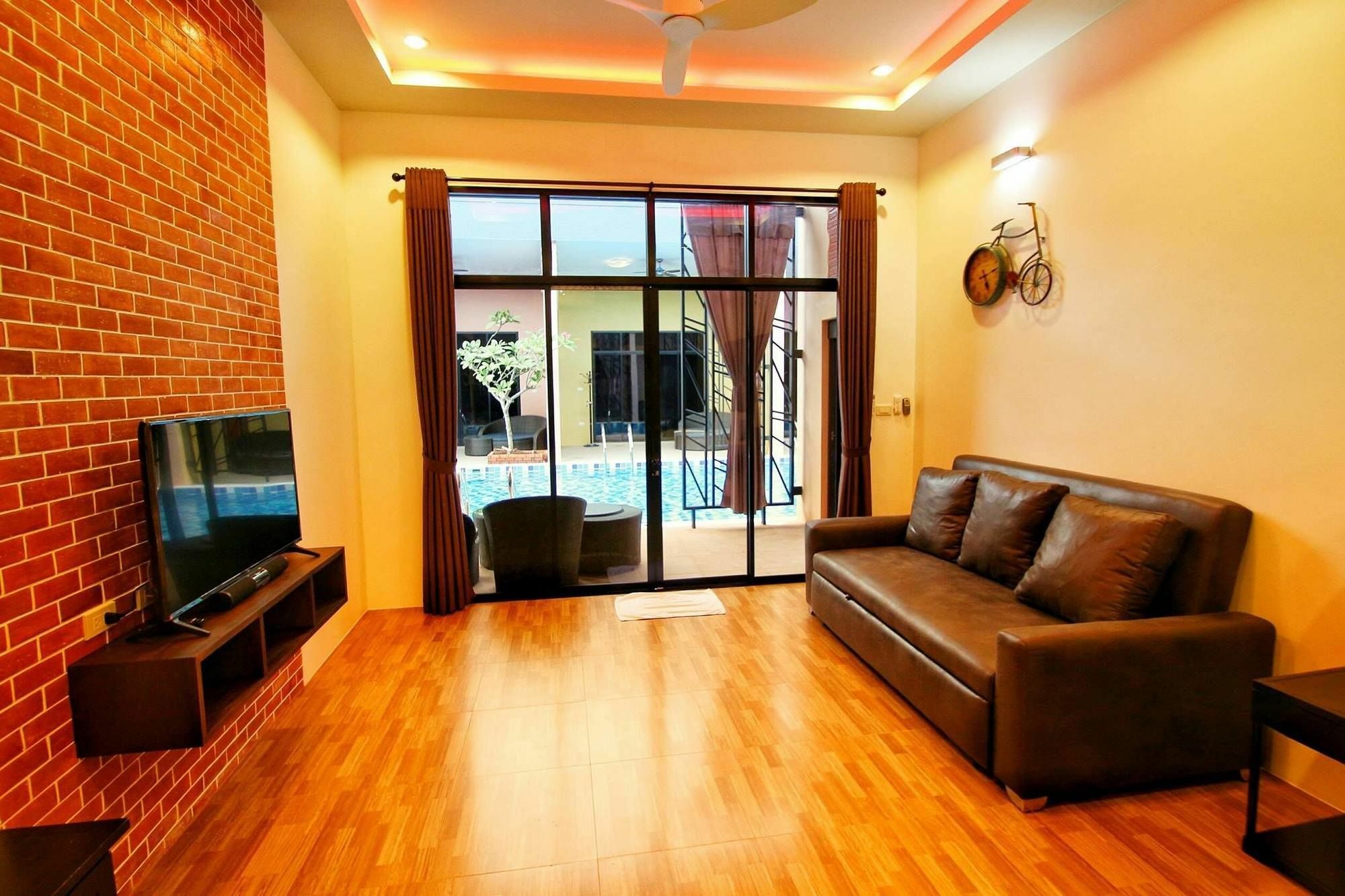 Отель Baan Noppadol Hua Hin Loft Экстерьер фото